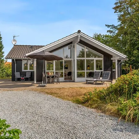 Skammel - 900m From The Sea By Interhome